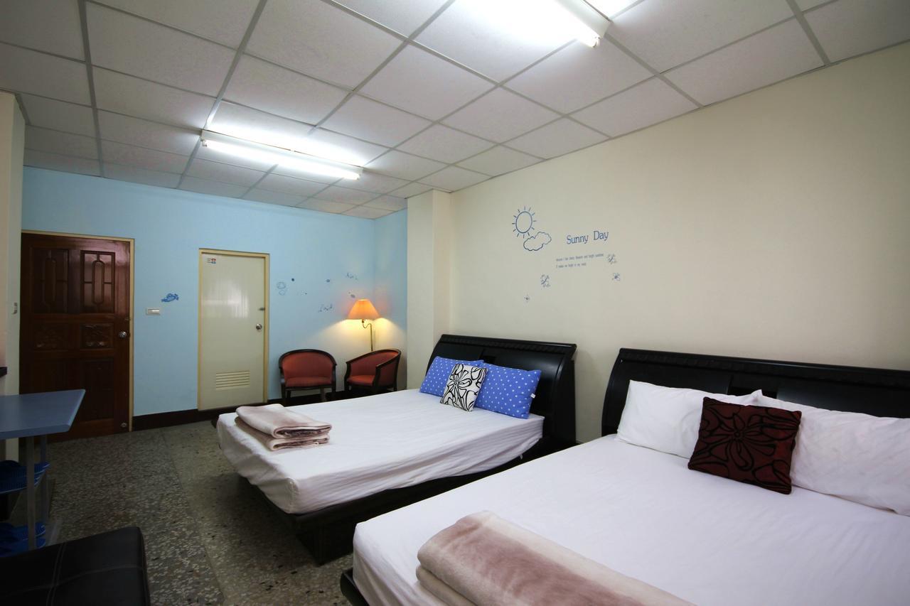 Kite Hostel Chiayi City Exteriör bild